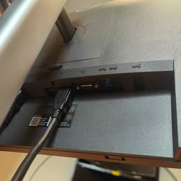 Dual 24 Monitor Bundle 2 x Dell 24" monitors - View 2