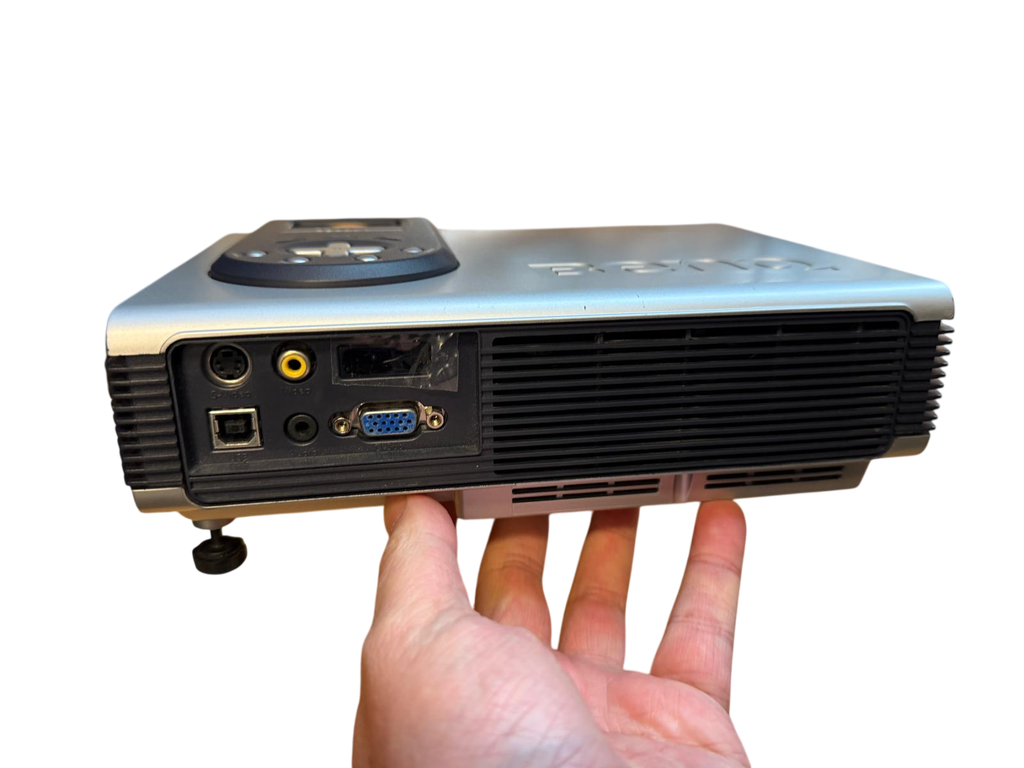 BenQ PB2240 Projector
